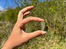 Charger l&#39;image dans la galerie, Quartz à Actinolite 7
