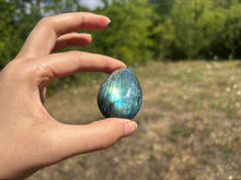 Charger l'image dans la galerie, Galet en labradorite 5
