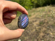 Charger l'image dans la galerie, Galet en labradorite 11
