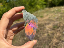 Charger l'image dans la galerie, Morceau en labradorite poli
