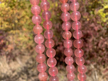 Charger l&#39;image dans la galerie, Perles en quartz à inclusions de mica entre 6 et 10mm QMU
