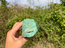 Charger l&#39;image dans la galerie, Amazonite brut de Madagascar
