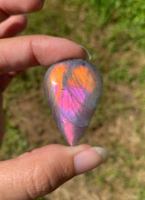 Charger l&#39;image dans la galerie, VENDU Labradorite 118

