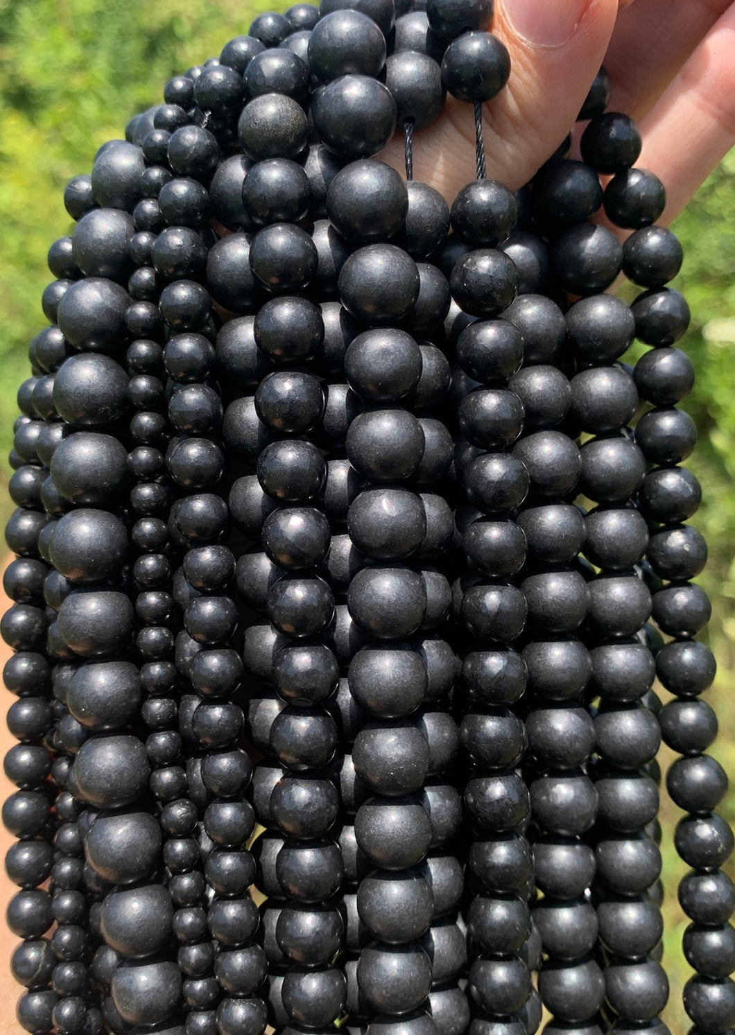 Perles en shungite entre 4 et 10mm