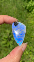 Charger l&#39;image dans la galerie, Labradorite &quot;blanche&quot; d&#39;Inde 12
