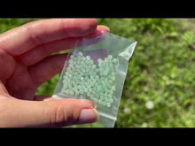 Charger et lire la vidéo dans la visionneuse de la Galerie, Perles en aventurine verte facettées entre 2 et 4mm
