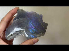 Charger et lire la vidéo dans la visionneuse de la Galerie, Tranche labradorite 2
