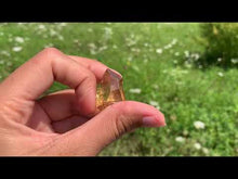Charger et lire la vidéo dans la visionneuse de la Galerie, VENDU Citrine brut 53
