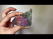 Charger et lire la vidéo dans la visionneuse de la Galerie, Morceau en labradorite poli
