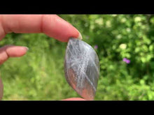 Charger et lire la vidéo dans la visionneuse de la Galerie, VENDU Labradorite 137
