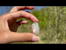 Charger et lire la vidéo dans la visionneuse de la Galerie, VENDU Quartz Hematoide 6
