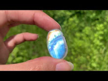 Charger et lire la vidéo dans la visionneuse de la Galerie, VENDU Labradorite &quot;blanche&quot; d&#39;Inde 24
