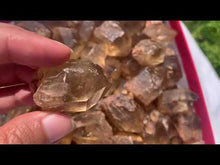 Charger et lire la vidéo dans la visionneuse de la Galerie, VENDU Citrine brut 73
