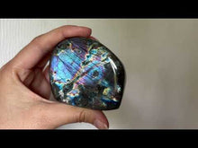 Charger et lire la vidéo dans la visionneuse de la Galerie, Bloc en labradorite 4
