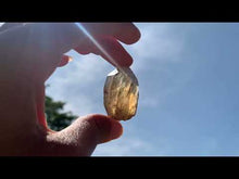 Charger et lire la vidéo dans la visionneuse de la Galerie, VENDU Citrine brut 79

