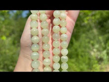 Charger et lire la vidéo dans la visionneuse de la Galerie, Perles en calcite verte entre 6 et 10mm
