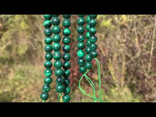 Charger et lire la vidéo dans la visionneuse de la Galerie, Perles en malachite entre 4 et 10mm MU
