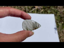 Charger et lire la vidéo dans la visionneuse de la Galerie, Quartz à Actinolite 2
