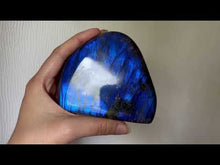 Charger et lire la vidéo dans la visionneuse de la Galerie, Bloc en labradorite 3
