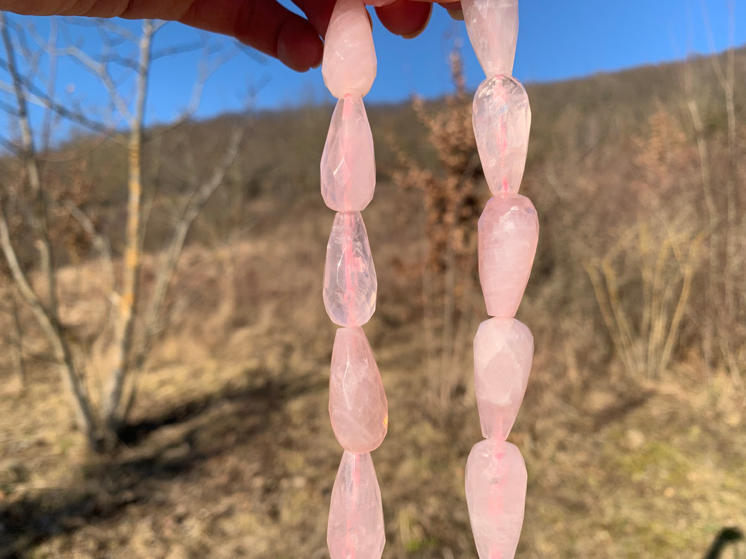 Perles en quartz rose, forme goutte facettées 12 x 26mm