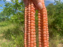 Charger l&#39;image dans la galerie, Perles en calcite orange entre 6 et 8mm
