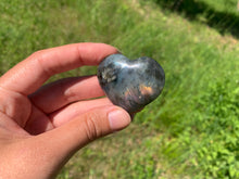 Charger l&#39;image dans la galerie, VENDU Coeur labradorite 13
