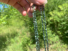 Charger l&#39;image dans la galerie, Perles en séraphinite, rond facetté 3mm
