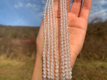 Charger l&#39;image dans la galerie, Perles en cristal de roche facettées entre 2 et 4mm
