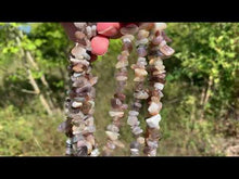 Charger et lire la vidéo dans la visionneuse de la Galerie, Perles en agate du Botswana, forme chips
