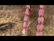 Charger et lire la vidéo dans la visionneuse de la Galerie, Perles en quartz rose, forme goutte facettées 8 x 16mm
