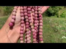 Charger et lire la vidéo dans la visionneuse de la Galerie, Perles en calcédoine entre 2 et 12mm
