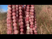 Charger et lire la vidéo dans la visionneuse de la Galerie, Perles en quartz rose entre 6 et 8mm QRQ
