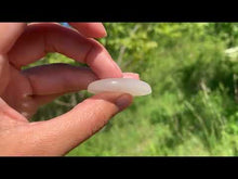 Charger et lire la vidéo dans la visionneuse de la Galerie, VENDU Labradorite blanche d&#39;Afrique 9
