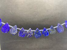Charger l&#39;image dans la galerie, Perles en lapis-lazuli, forme goutte
