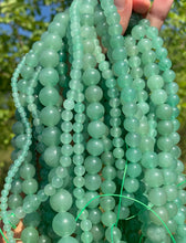 Charger l&#39;image dans la galerie, Perles en aventurine verte entre 4 et 14mm
