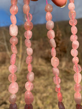 Charger l&#39;image dans la galerie, Perles en quartz rose, forme petit galet
