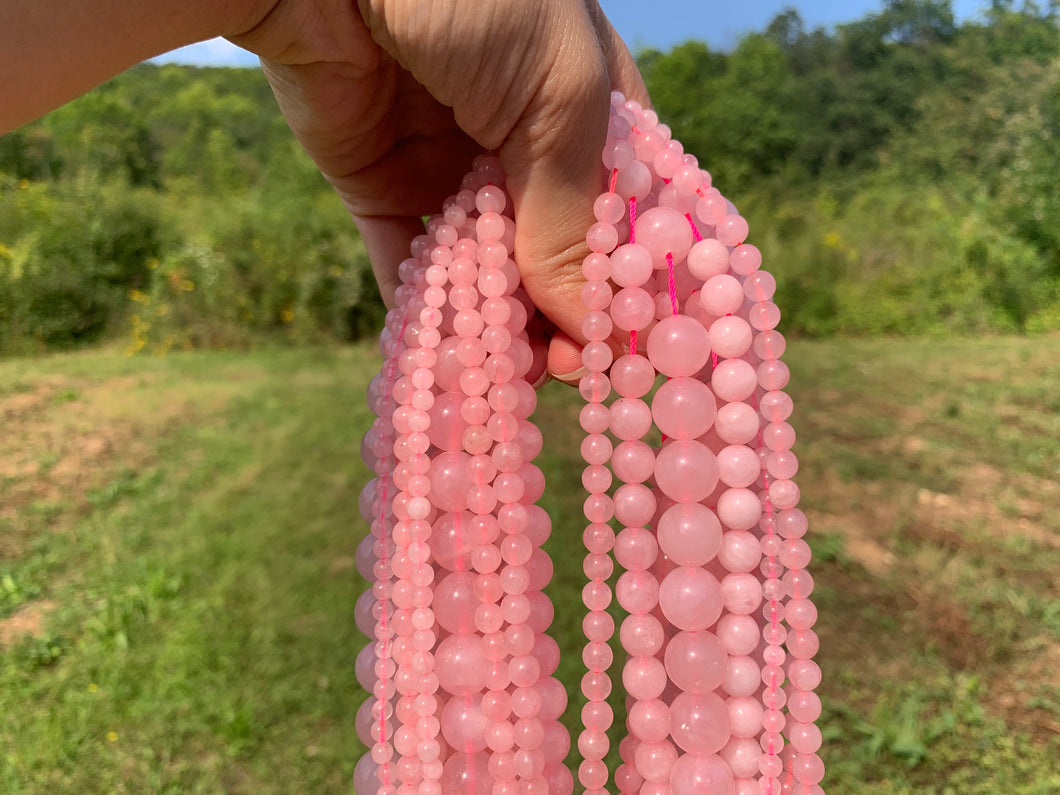 Perles en quartz rose non transparentes entre 4 et 12mm QRD