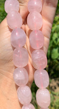 Charger l&#39;image dans la galerie, Perles en quartz rose, forme galet de taille moyenne

