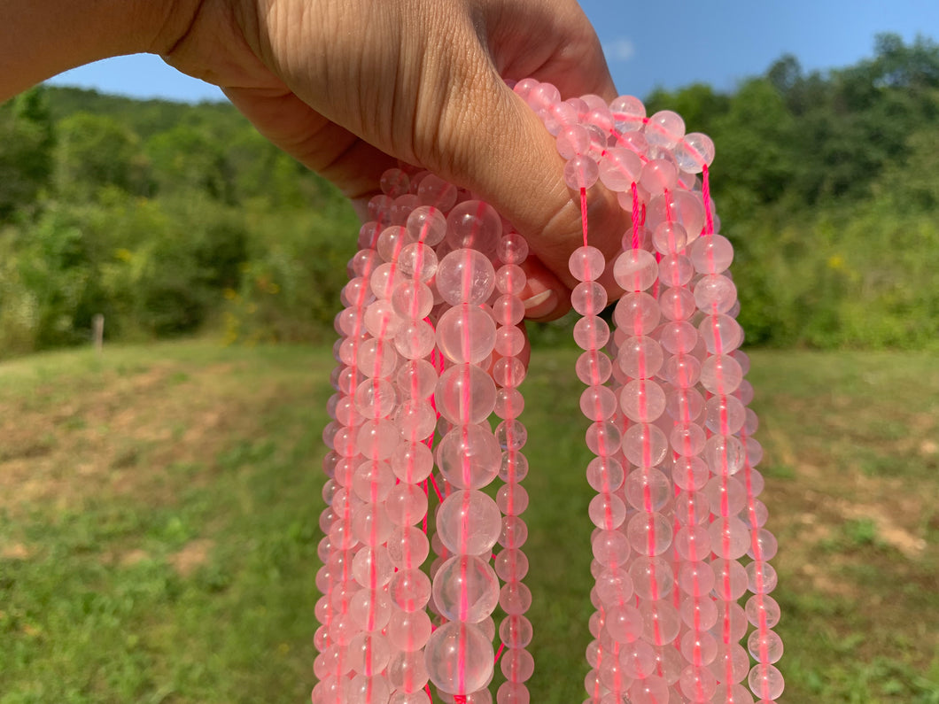 Perles en quartz rose transparentes entre 4 et 12mm QRU